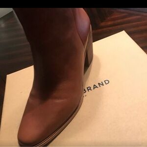 Chic Tan Ankle Booties